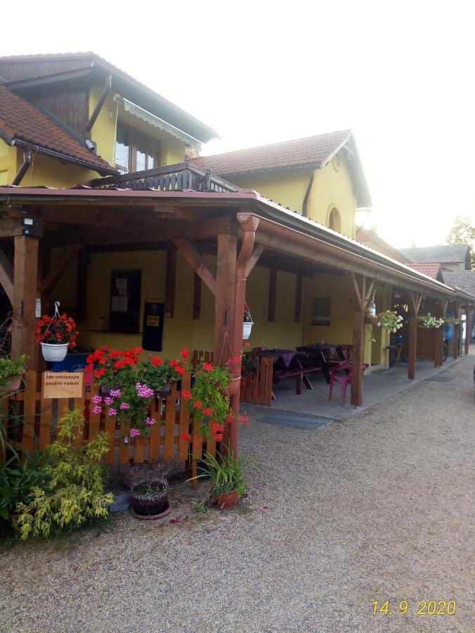 Guest House Vila Frýdštejn 외부 사진